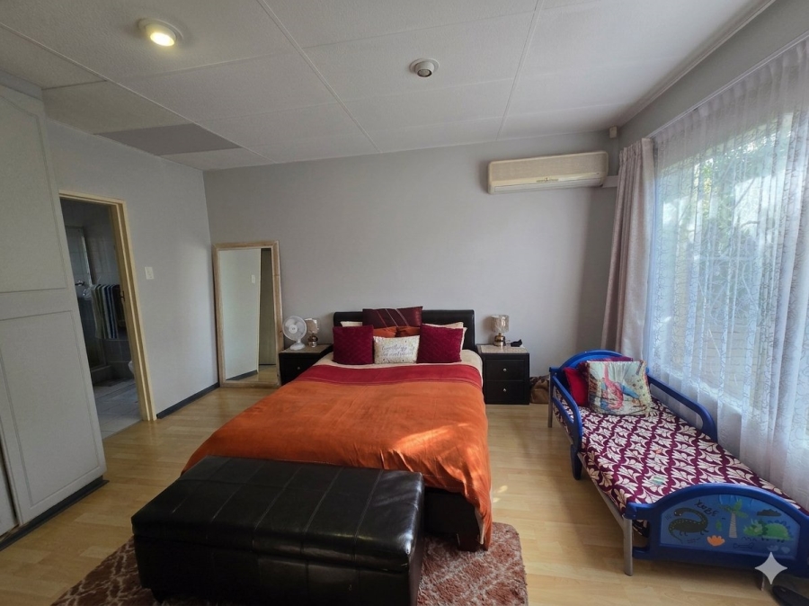 3 Bedroom Property for Sale in Pentagon Park Free State